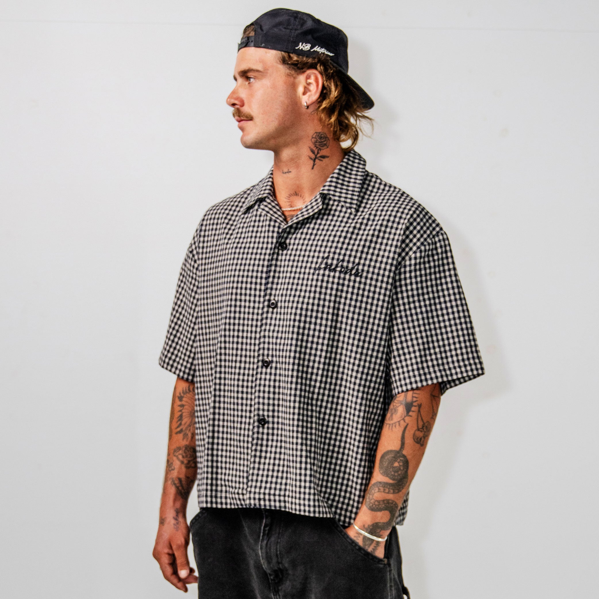 LAKODA Cropped Checkered Button